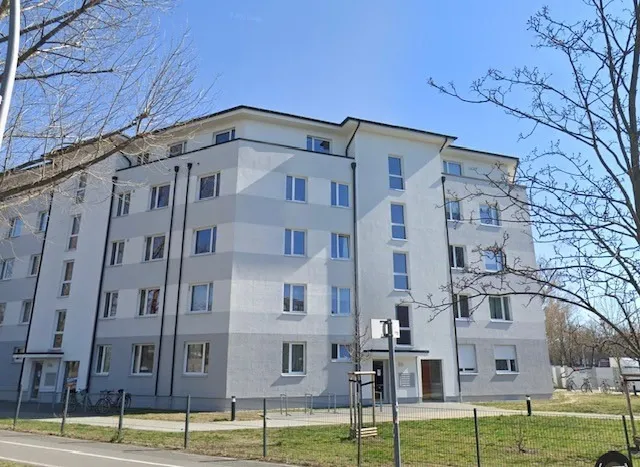 Sonnendurchflutete zwei Zimmer Wohnung — photo 1